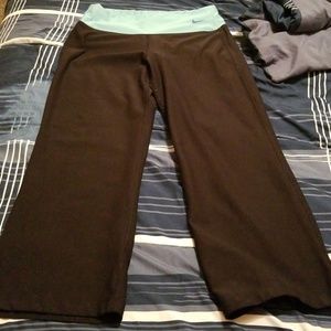 womens capris